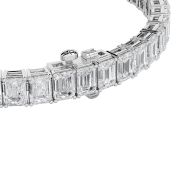 Emerald Shaped Lab Grown Diamond (F/VS) East West Line Bracelet in 14K Gold